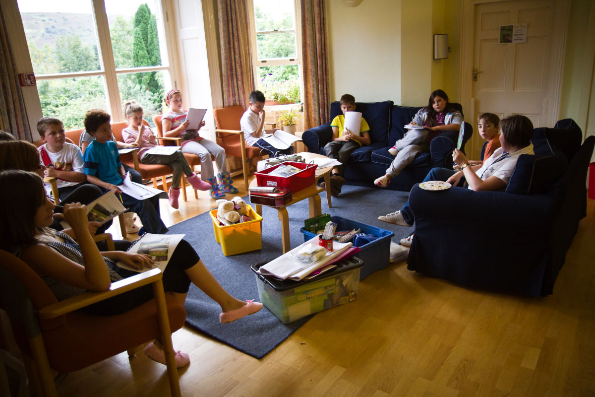 school-group-at-dunfield-4